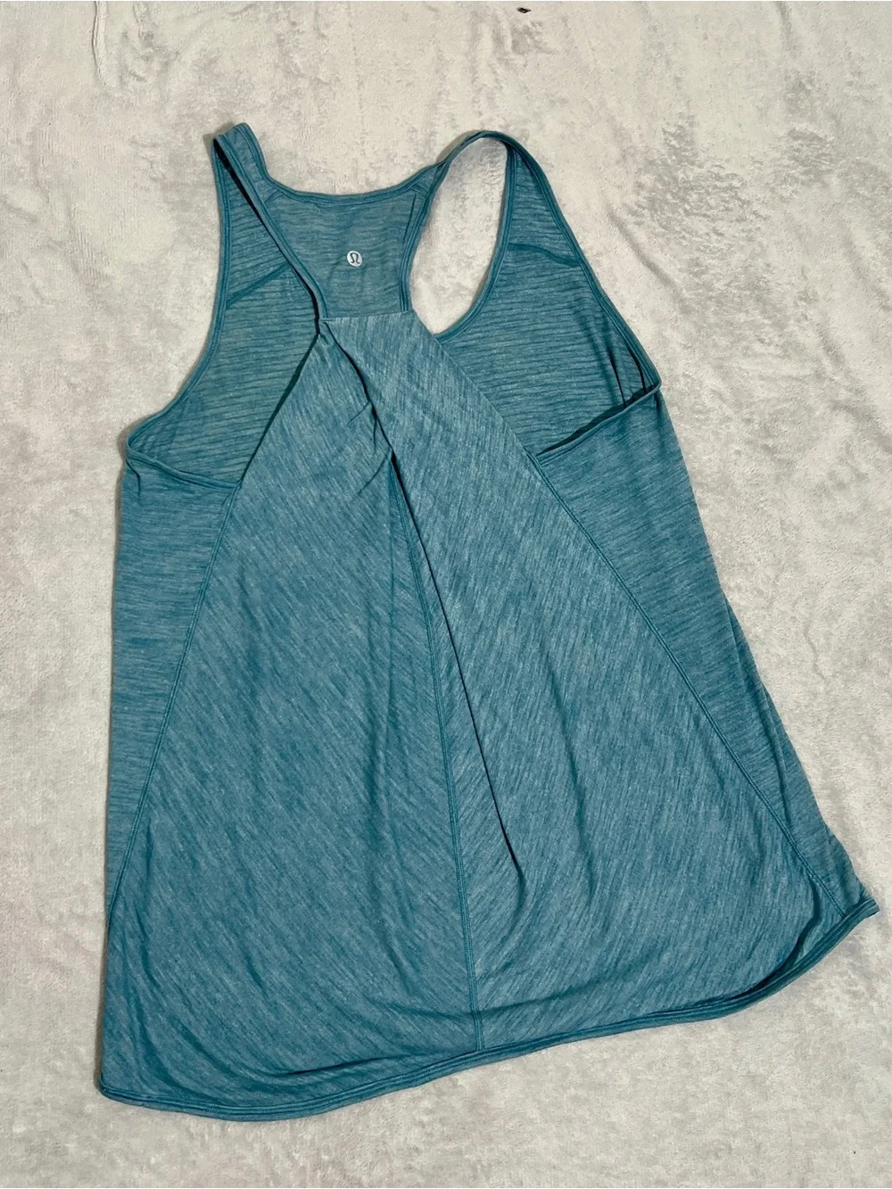 EUC Lululemon Essential Tank Size 10-12